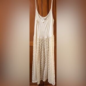 COUNTRY LAYER DRESS
SIZE SMALL
NEW WITH TAGS